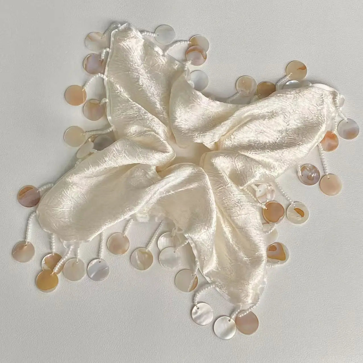 Pearl Shell Hair Tie