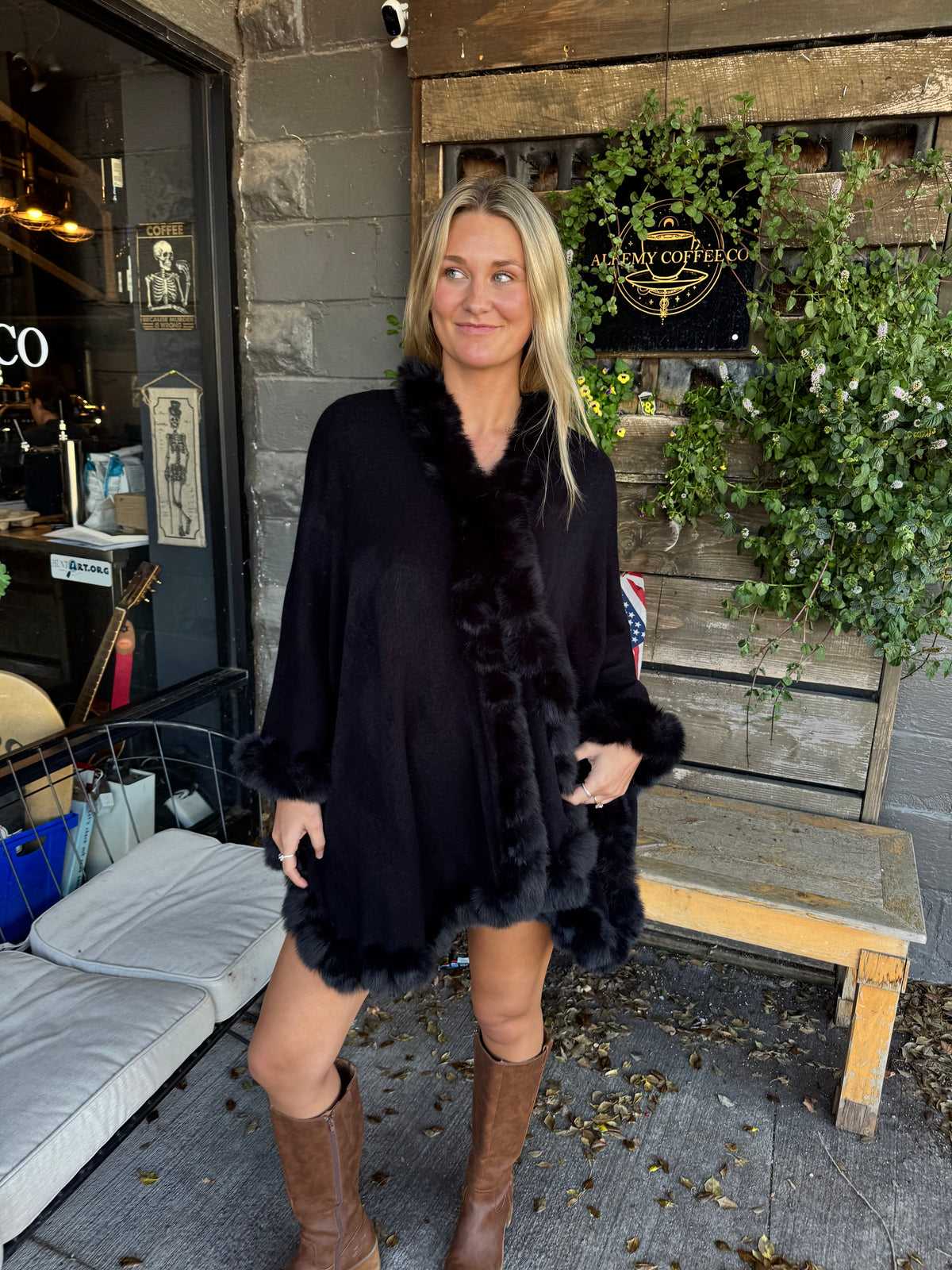 Deville Cape